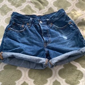 Levi women shorts